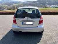 Gebraucht Mercedes A160 95 PS (69 kW) 2011 Silber Van / Kleinbus