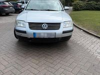 Gebraucht VW Passat 101 PS (74 kW) 2001 Silber Kombi