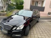 Gebraucht Mercedes E220 Avantgarde 170 PS (125 kW) 2011 Schwarz Kombi