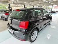 Gebraucht VW Polo Comfortline 75 PS (55 kW) 2015 Schwarz Limousine