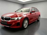 Gebraucht BMW 320 Shadowline 190 PS (139 kW) 2023 Rot Limousine