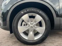 Neu Volvo XC40 Core 163 PS (119 kW) 2025 Schwarz SUV
