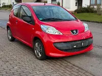 Gebraucht Peugeot 107 68 PS (50 kW) 2008 Rot Kleinwagen