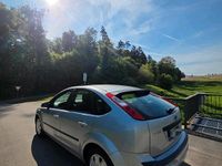 Usata Ford Focus 101 CV (74 kW) 2005 Argento Utilitaria