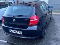 Gebraucht BMW 116 122 PS (89 kW) 2008 Schwarz Kleinwagen