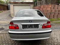 Gebraucht BMW 320 150 PS (110 kW) 2002 Silber Limousine