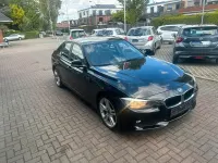 Gebraucht BMW 320 184 PS (135 kW) 2012 Schwarz Limousine