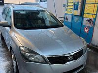 Używany Kia Ceed 125 KM (91 kW) 2011 Szary Hatchback