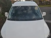 Second-hand VW Caddy Comfortline 105 CP (77 kW) 2013 Alb Monovolum