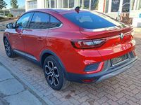 Gebraucht Renault Arkana Techno 140 PS (102 kW) 2023 Dezirrot metallic SUV
