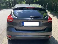 Gebraucht Ford Focus Titanium 125 PS (91 kW) 2016 Grau Kleinwagen