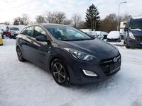Gebraucht Hyundai i30 Trend 101 PS (74 kW) 2016 Grau Kombi
