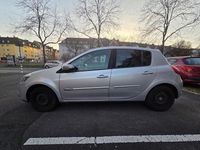 Gebraucht Renault Clio III 110 PS (80 kW) 2011 Silber Limousine