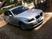 Gebraucht BMW 318 194 PS (142 kW) 2009 Silber metallic Limousine