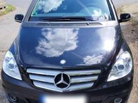 gebraucht Mercedes B160 guter Zustand, wenig KM, Navi, Sitzhz.,AHK,Rentn.