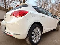 Gebraucht Opel Astra 130 PS (95 kW) 2013 Weiß Limousine