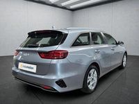 Gebraucht Kia Ceed 120 PS (88 kW) 2023 Silber Kleinwagen