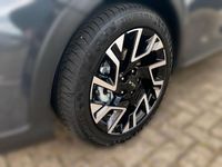 Neu Kia XCeed 150 PS (110 kW) 2025 Grau SUV