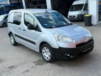 Gebraucht Peugeot Partner 90 PS (66 kW) 2015 Silber Van / Kleinbus
