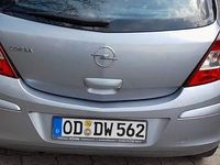 Gebraucht Opel Corsa 80 PS (58 kW) 2009 Silber Kleinwagen
