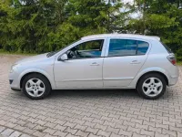 Gebraucht Opel Astra 116 PS (85 kW) 2009 Silber Limousine