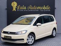 Gebraucht VW Touran 150 PS (110 kW) 2024 Gelb Van / Kleinbus