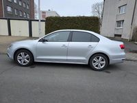 Gebraucht VW Jetta Match 105 PS (77 kW) 2013 Silber Limousine
