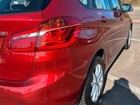 Gebraucht BMW 218 Basis 136 PS (100 kW) 2015 Rot Kombi