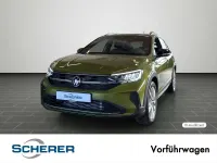 Neu VW Taigo Life 116 PS (85 kW) 2026 Visual green metallic (metallic) SUV
