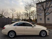 Gebraucht Mercedes E200 Avantgarde 160 PS (117 kW) 2019 Beige Limousine