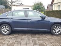 Gebraucht VW Passat Comfortline 150 PS (110 kW) 2017 Blau Limousine