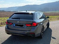 Gebraucht BMW 530 Shadowline 286 PS (210 kW) 2022 Grau Kombi