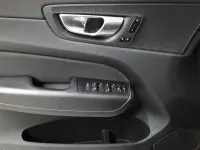 Gebraucht Volvo XC60 Plus 197 PS (144 kW) 2022 Schwarz SUV