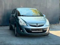 Usado Opel Corsa 80 HP (58 kW) 2012 Verde Citadino