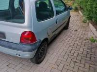 Używany Renault Twingo 75 KM (55 kW) 2004 Szary Hatchback