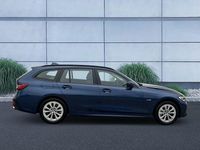 Gebraucht BMW 330e Advantage 292 PS (214 kW) 2022 Phytonicblau Kombi