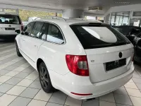 Gebraucht Skoda Superb Elegance 170 PS (125 kW) 2013 Weiß Kombi