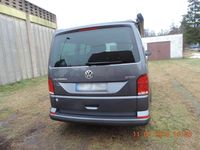 Gebraucht VW California Beach 150 PS (110 kW) 2024 Grau Van