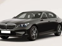 Gebraucht BMW 520 Sport Line 197 PS (144 kW) 2024 Saphirschwarz (metallic) Limousine