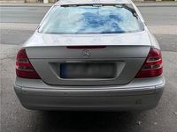 Second-hand Mercedes E320 224 CP (164 kW) 2003 Argintiu Berlinǎ