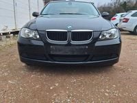 Gebraucht BMW 318 129 PS (94 kW) 2007 Schwarz Limousine