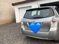 Gebraucht Toyota Verso 132 PS (97 kW) 2011 Grau Van / Kleinbus