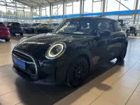 Gebraucht Mini Cooper Essential 136 PS (100 kW) 2022 Schwarz Kleinwagen