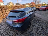 Gebraucht Hyundai i40 136 PS (100 kW) 2012 Blau Kombi