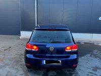 Gebraucht VW Golf VI Team 105 PS (77 kW) 2010 Blau Kleinwagen