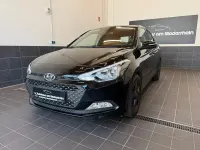 Gebraucht Hyundai i20 Trend 101 PS (74 kW) 2017 Schwarz Kleinwagen