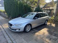 Gebraucht Volvo V70 181 PS (133 kW) 2014 Silber Kombi