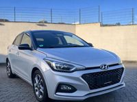 Gebraucht Hyundai i20 Advantage 101 PS (74 kW) 2020 Silber Kleinwagen