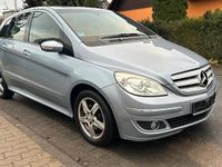 Gebraucht Mercedes B200 115 PS (84 kW) 2008 Silber Van / Kleinbus