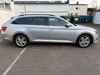Gebraucht Skoda Superb Ambition 200 PS (147 kW) 2022 Silber Kombi